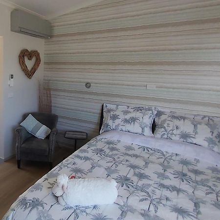 The Bay Lodge Pohara Екстериор снимка